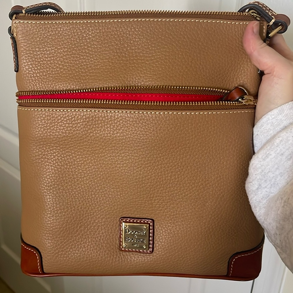 Dooney & Bourke pebble crossbody in color Desert